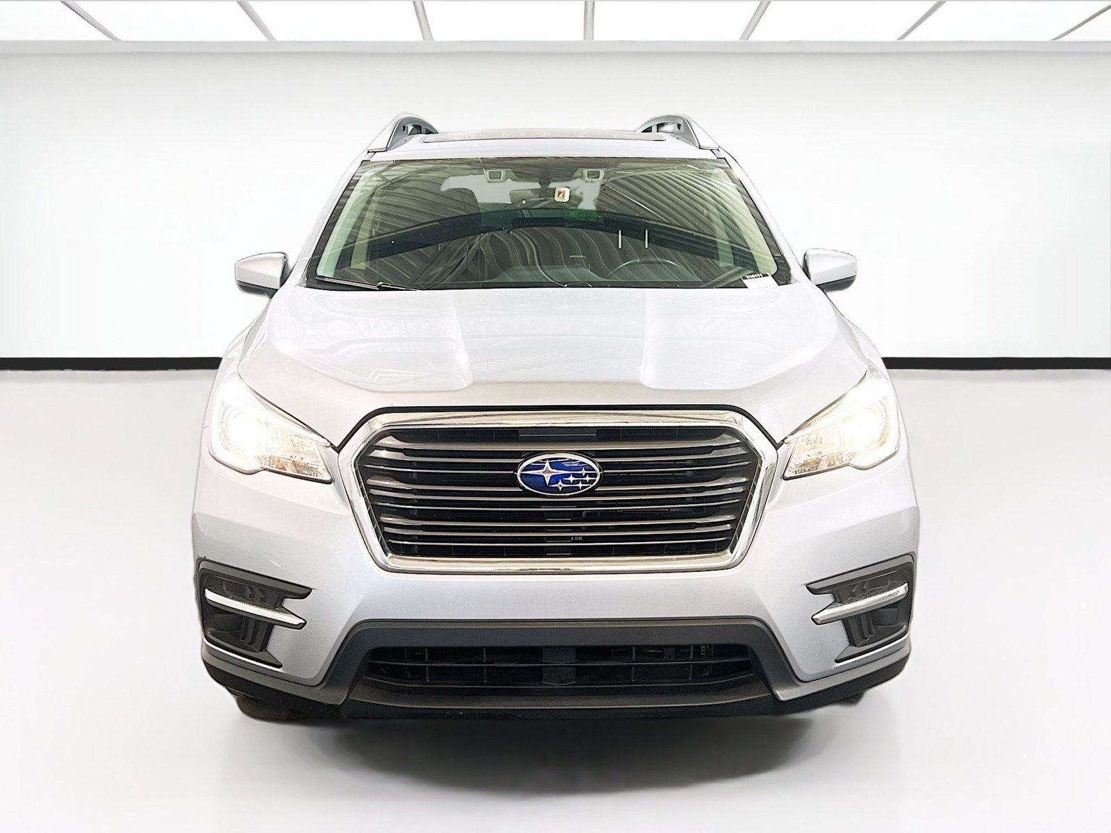 Used 2019 Subaru Ascent Premium AWD/4WD image 2