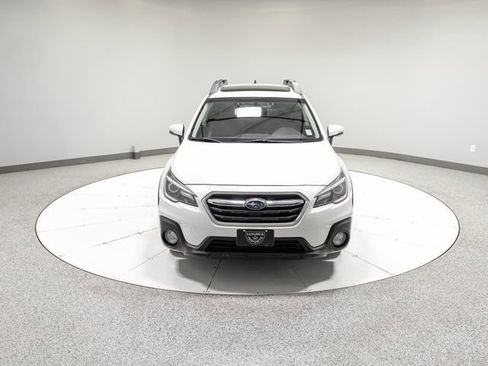 Used 2018 Subaru Outback 3.6R Limited AWD/4WD image 32