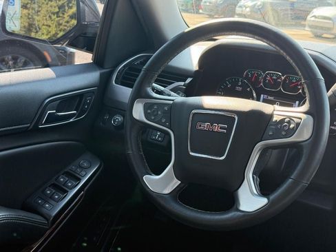 Used 2017 GMC Yukon SLT w/ Open Road Package AWD/4WD image 13