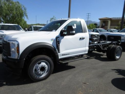New 2025 Ford F450 XL image 1