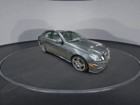 Used 2010 Mercedes-Benz E 63 AMG Sedan image 2