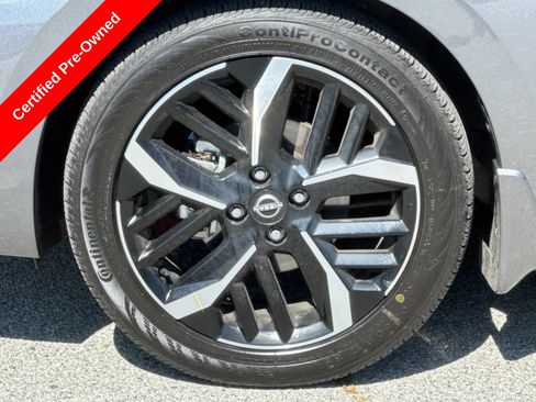 Certified 2025 Nissan Versa SR w/ Trunk Package image 27