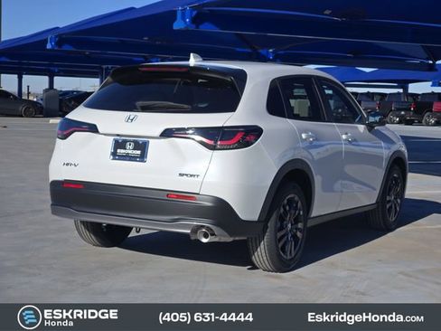 New 2026 Honda HR-V Sport image 4