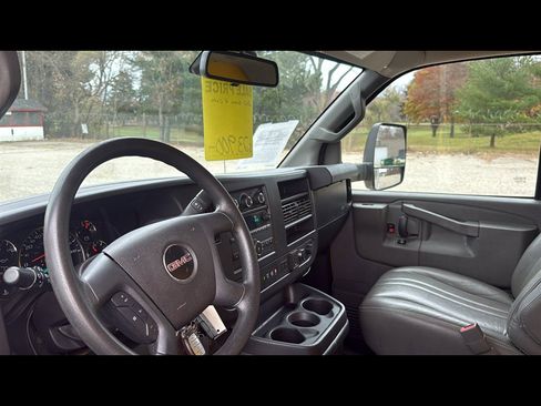 Used 2021 GMC Savana 3500 Extended w/ Power Convenience Package image 9