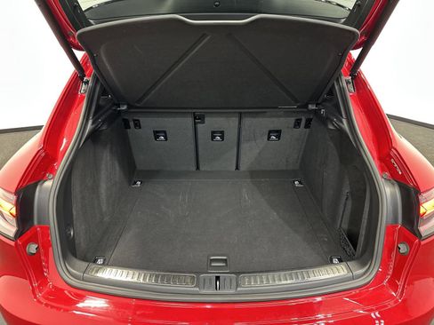 Used 2023 Porsche Macan Macan (MY23) image 37