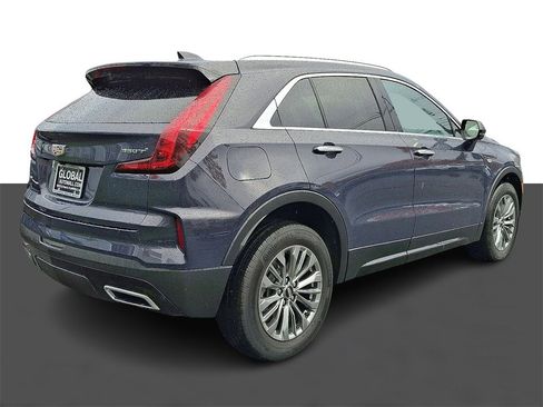 Used 2025 Cadillac XT4 Premium Luxury w/ Cold Weather Package image 7