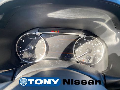 Used 2022 Nissan Altima 2.5 SV FWD image 15