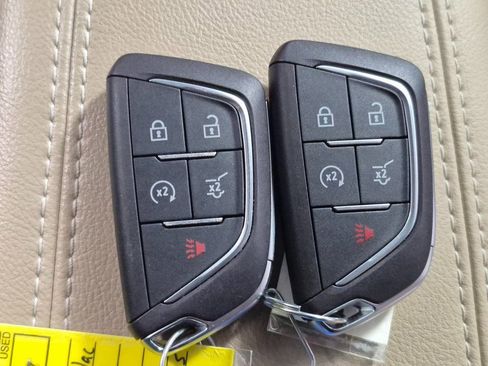 Used 2024 Cadillac XT4 Luxury w/ Cold Weather Package image 28