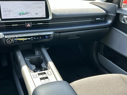 Used 2024 Hyundai Ioniq 6 SE AWD/4WD image 23
