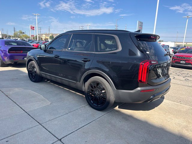 Used 2022 Kia Telluride SX w/ SX Prestige Package AWD/4WD image 3