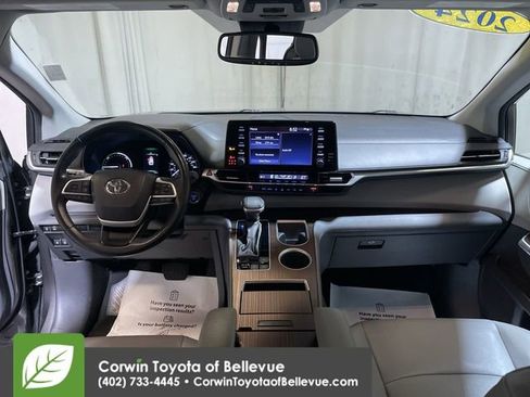 Certified 2024 Toyota Sienna XLE image 11