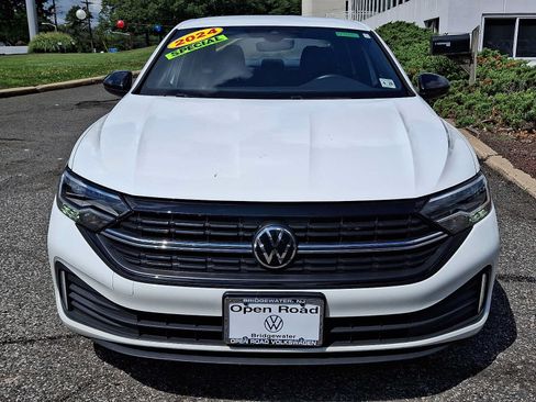 Used 2024 Volkswagen Jetta Sport FWD image 2