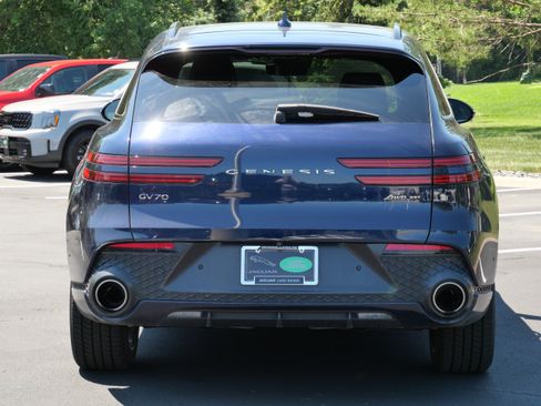 Used 2022 Genesis GV70 3.5T Sport w/ Sport Prestige Package AWD/4WD image 4