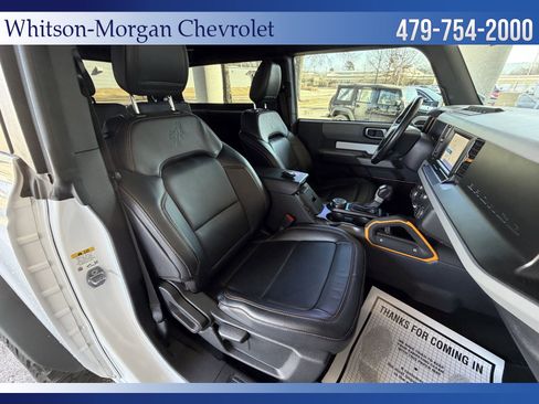 Used 2023 Ford Bronco Badlands image 12