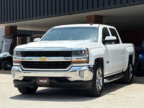 Used 2018 Chevrolet Silverado 1500 LT w/ Texas Edition RWD image 3