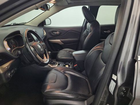Used 2018 Jeep Cherokee Limited AWD/4WD image 17