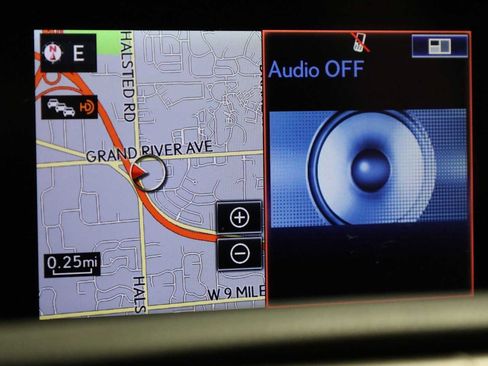 Used 2016 Lexus IS 200t image 32