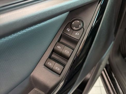 New 2026 Chevrolet Equinox LT w/ Convenience Package II AWD/4WD image 11