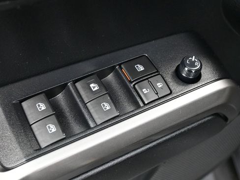 Used 2021 Toyota Tacoma SR5 image 4