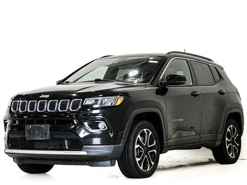Used 2023 Jeep Compass Limited w/ Sun and Sound Group AWD/4WD image 3