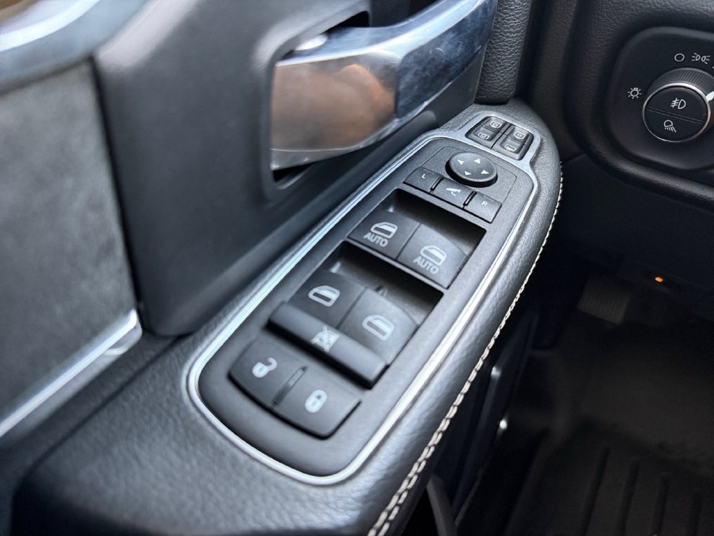 Used 2024 RAM 2500 Laramie w/ Safety Group AWD/4WD image 26