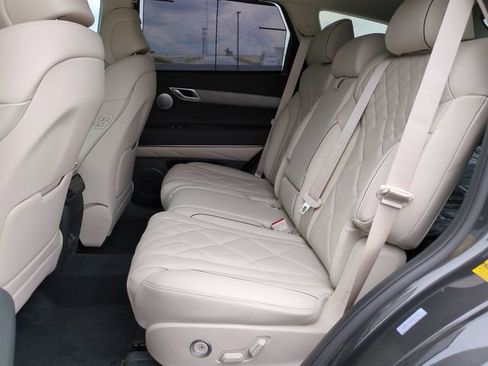Certified 2025 Genesis GV80 3.5T Prestige AWD/4WD image 12