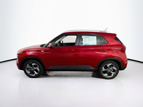 Used 2023 Hyundai Venue SEL FWD image 8