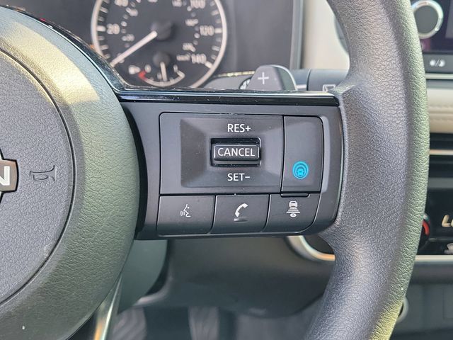 Used 2023 Nissan Rogue SV FWD image 23