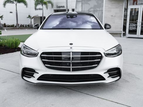 Used 2023 Mercedes-Benz S 500 4MATIC w/ AMG Line image 4