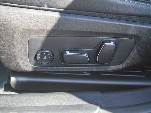 Used 2026 BMW 330i Sedan w/ Convenience Package RWD image 16