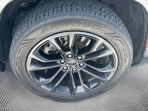 Used 2024 Jeep Grand Wagoneer Series II w/ Quick Order Packagew 28T image 35