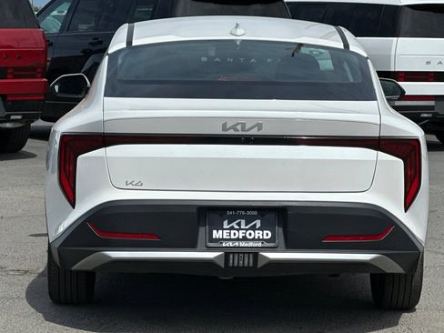 Used 2025 Kia K4 FWD image 5