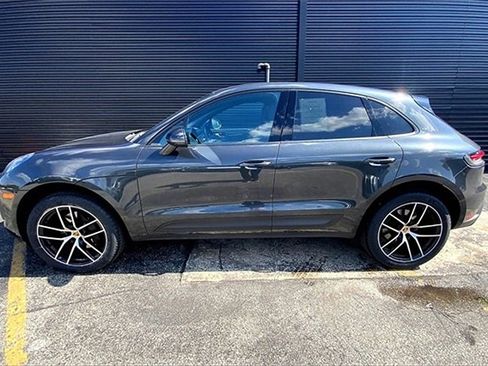 Used 2023 Porsche Macan image 2