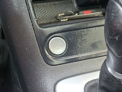 Used 2016 Volkswagen Tiguan SE image 27