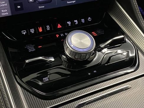 Used 2022 Jeep Grand Wagoneer Series II image 24