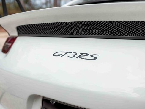 Used 2016 Porsche 911 GT3 RS image 24