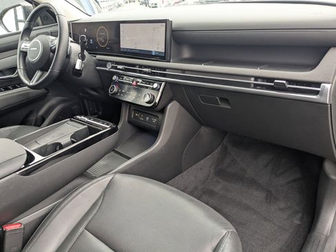 Certified 2025 Hyundai Tucson Limited image 33