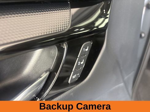 Used 2025 Honda CR-V EX-L image 9