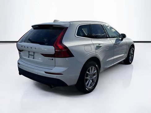 Used 2021 Volvo XC60 T5 Momentum image 8