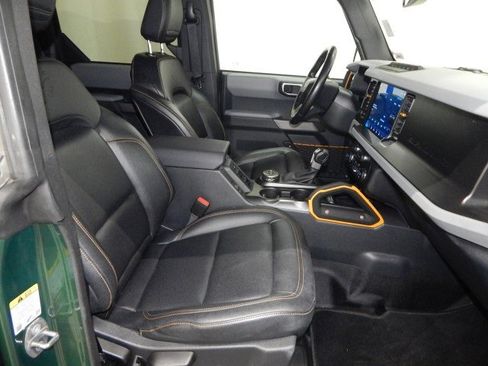 Used 2023 Ford Bronco Badlands image 20