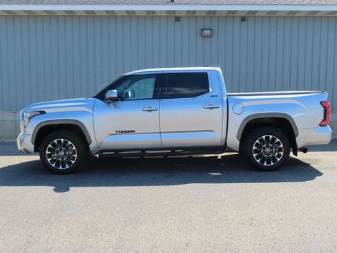 Used 2023 Toyota Tundra Limited AWD/4WD image 9