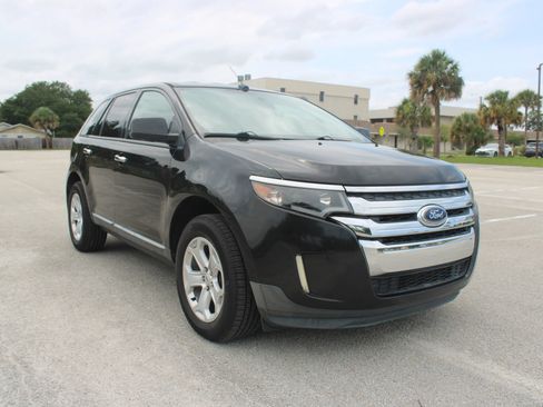Used 2011 Ford Edge SEL FWD image 17