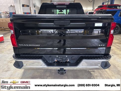 Used 2020 Chevrolet Silverado 1500 LTZ w/ LTZ Premium Package image 7