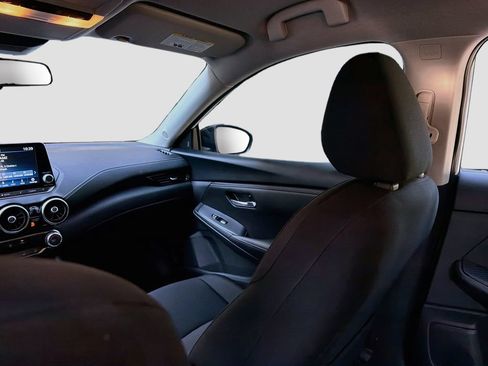 Used 2024 Nissan Sentra SV FWD image 19