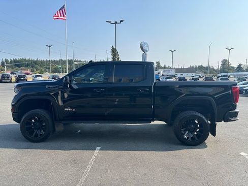 Used 2022 GMC Sierra 1500 AT4 w/ AT4 Premium Package AWD/4WD image 5