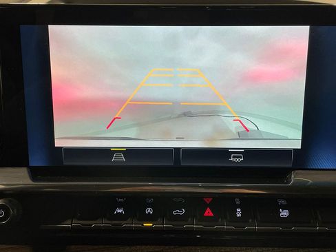 Used 2026 Chevrolet Silverado 1500 LT image 4