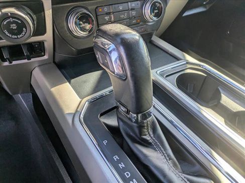 Used 2020 Ford F150 Lariat w/ Equipment Group 502A Luxury image 11