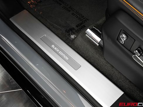 Used 2025 Bentley Bentayga AWD/4WD image 45