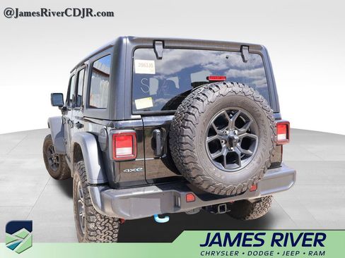 Used 2024 Jeep Wrangler Unlimited AWD/4WD image 4