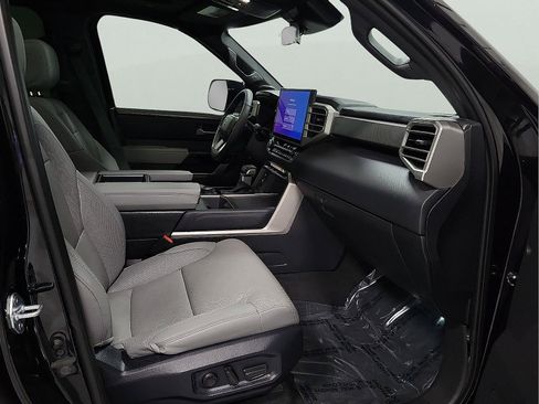Used 2025 Toyota Tundra Limited image 14